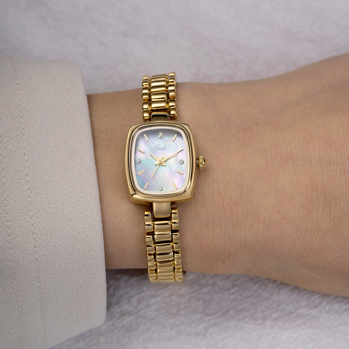 Amelia - Gold Pearl