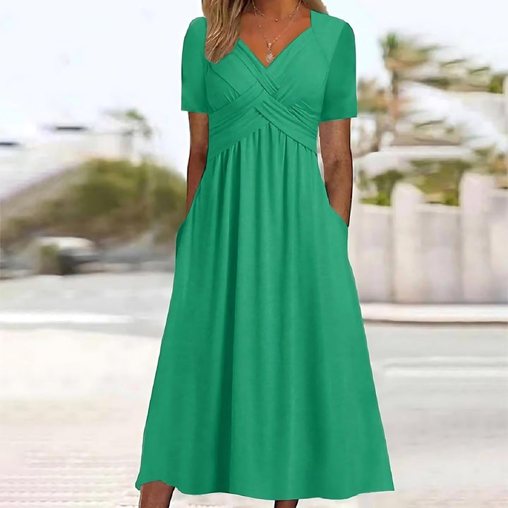 Vanessa - Dress with a flattering silhouette