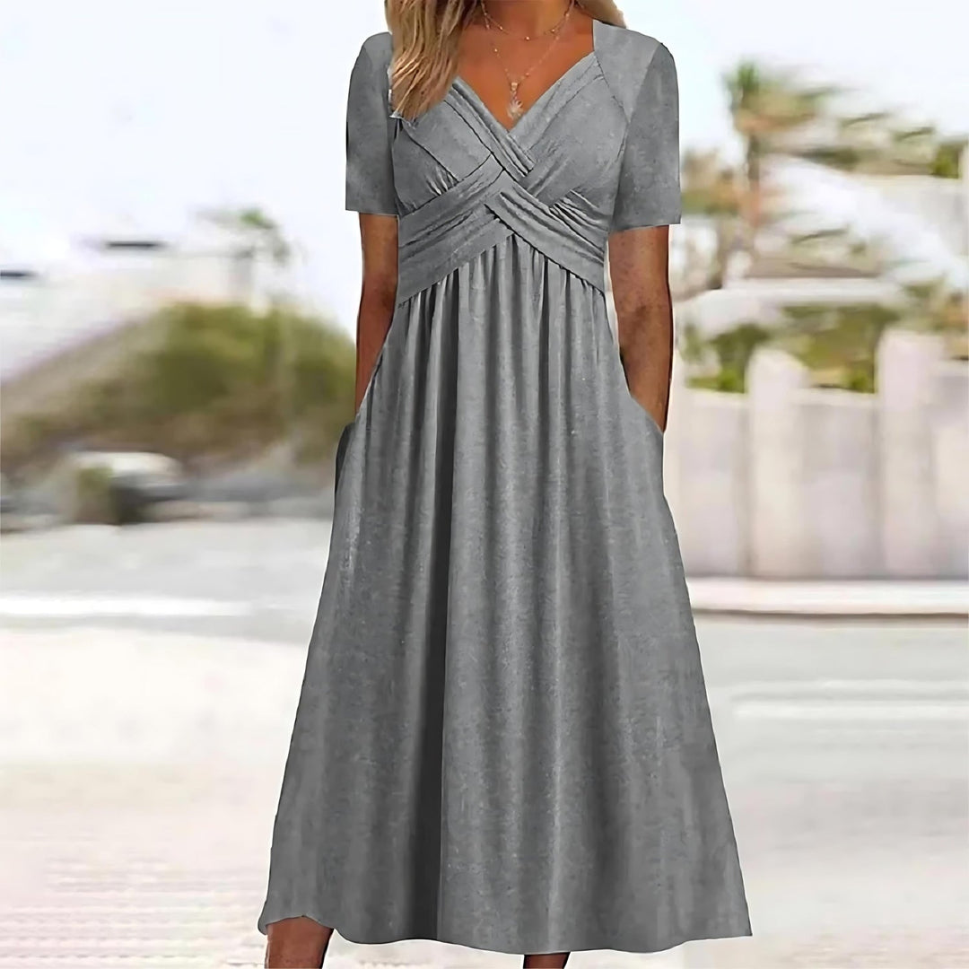 Vanessa - Dress with a flattering silhouette
