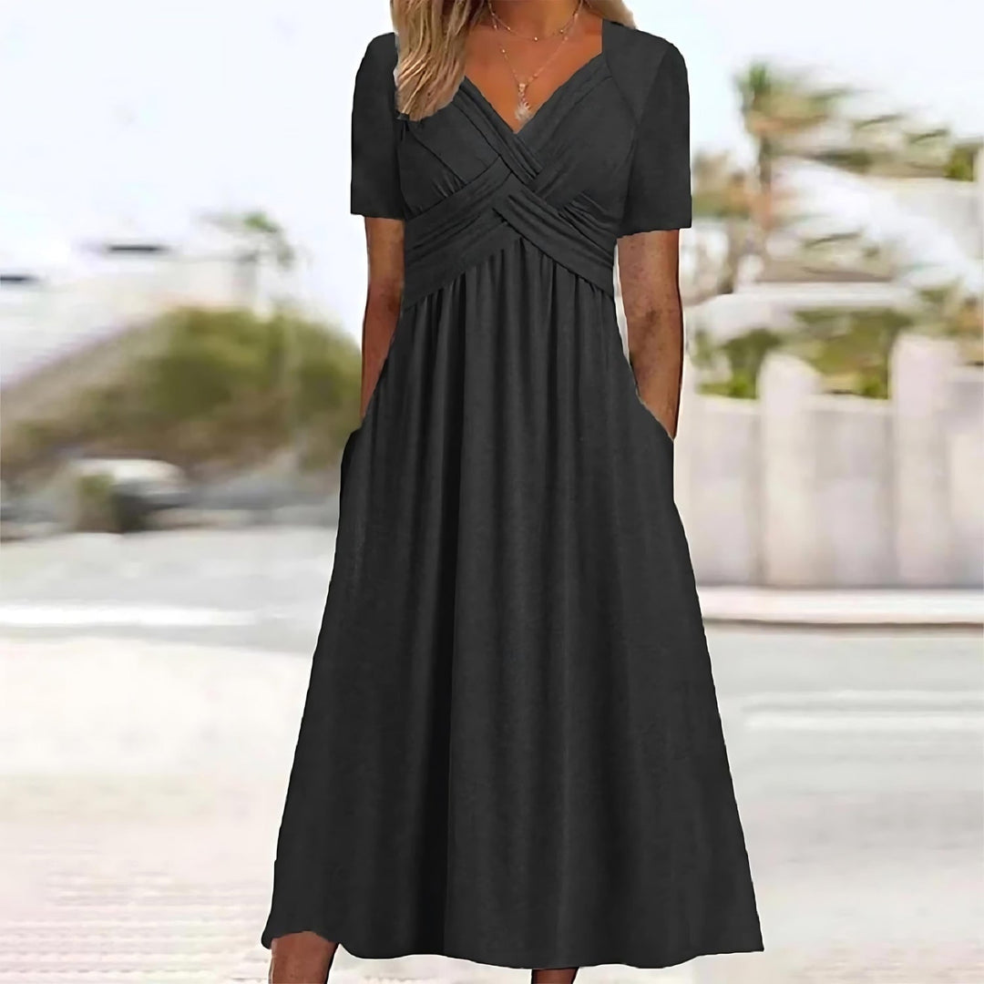 Vanessa - Dress with a flattering silhouette