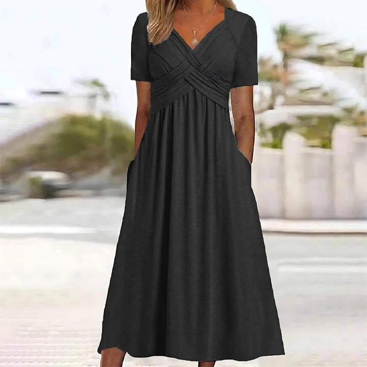 Vanessa - Dress with a flattering silhouette
