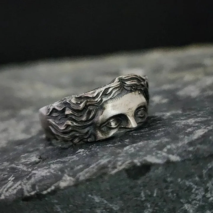 Venus Love Ring