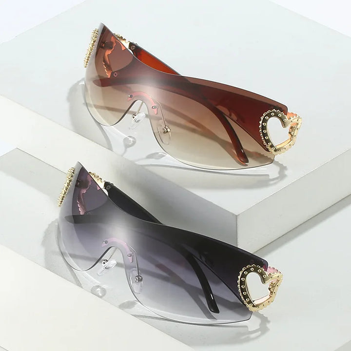 Amoura - Heart Sunglasses